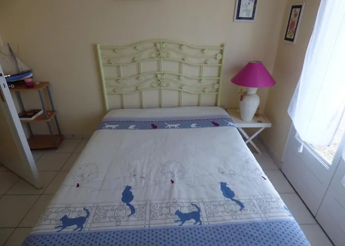 Maison De Plain-pied A 300m De La Plage, Jardin Clos Et Confort Moderne, Calme Assure - Fr-1-361-149 *